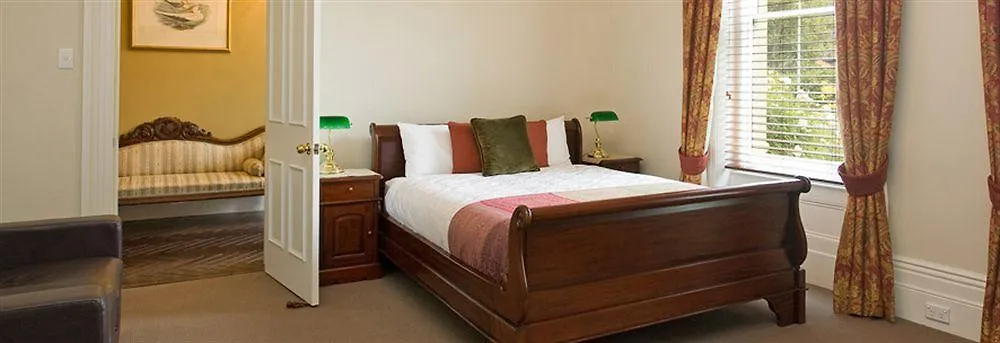 Clydesdale Manor Bed and Breakfast Hobart Bed & Breakfast