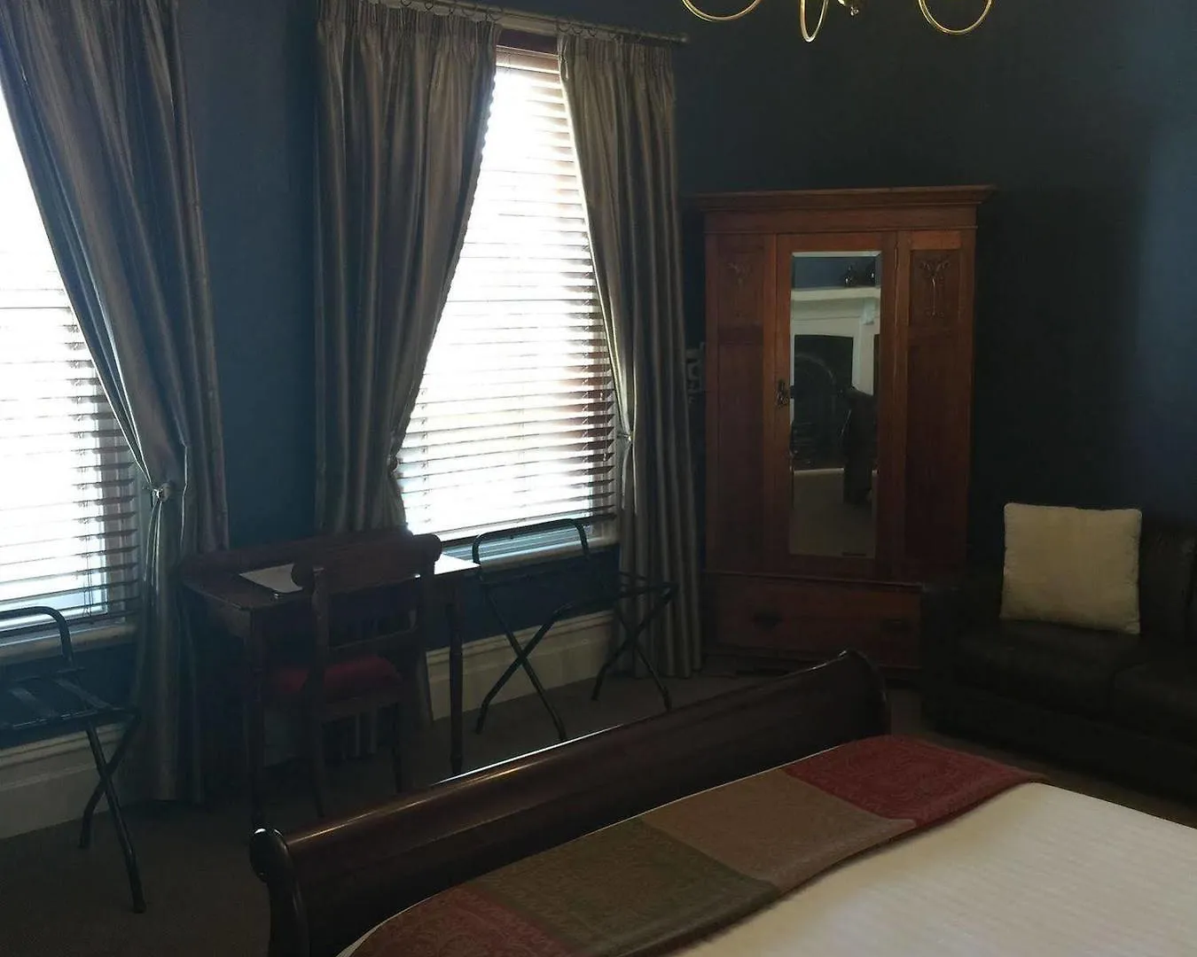 Clydesdale Manor Bed and Breakfast Hobart Bed & Breakfast